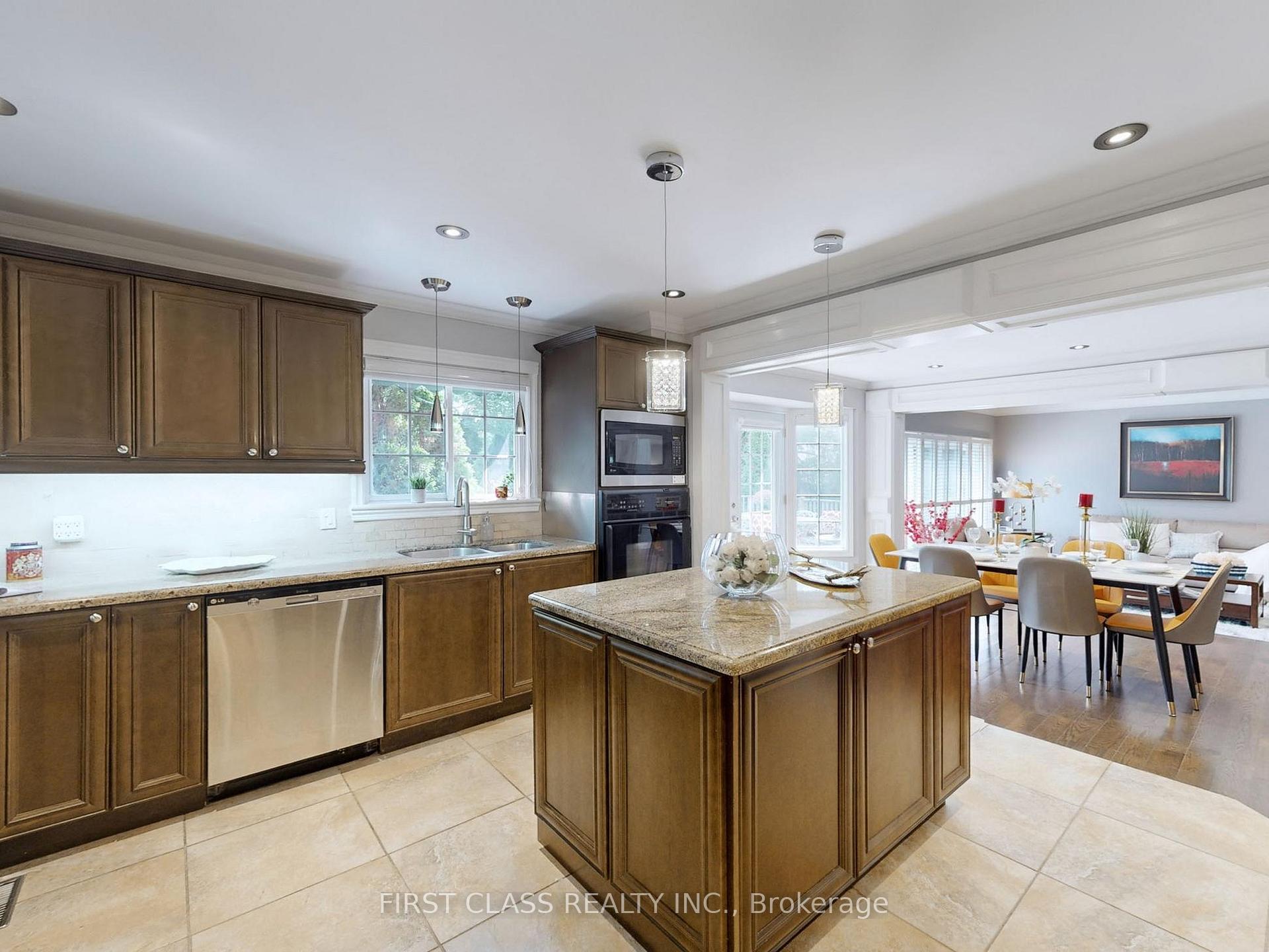 Photo 20 of 125 Longwater Chase, Markham, Unionville — HOMEH