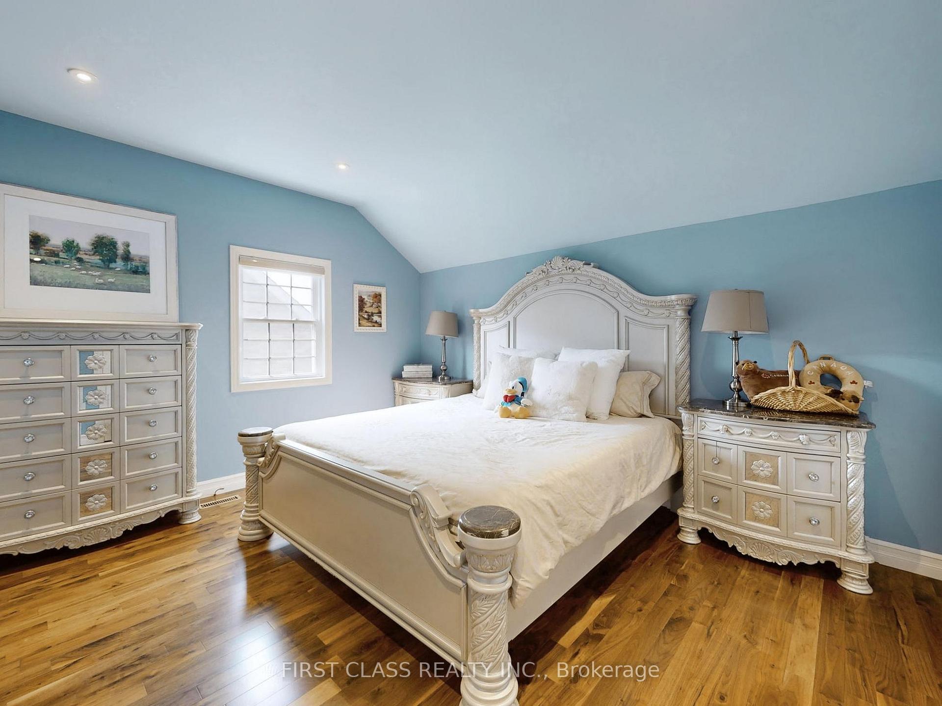 Photo 37 of 125 Longwater Chase, Markham, Unionville — HOMEH