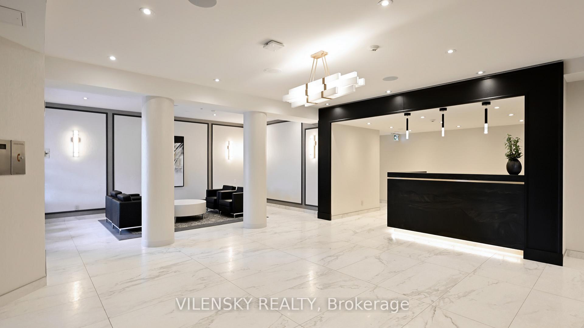 Photo 2 of Unit 214, 7460 Bathurst Street, Vaughan, Brownridge — HOMEH
