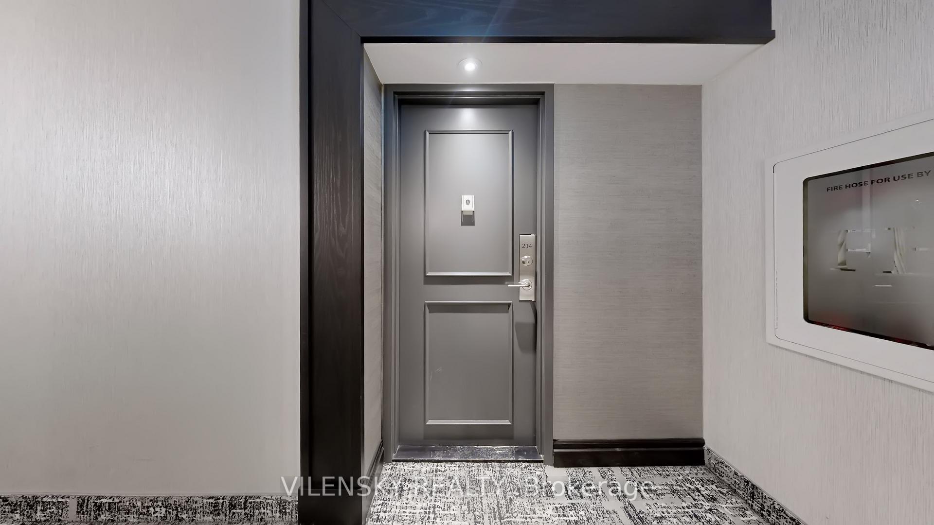 Photo 3 of Unit 214, 7460 Bathurst Street, Vaughan, Brownridge — HOMEH