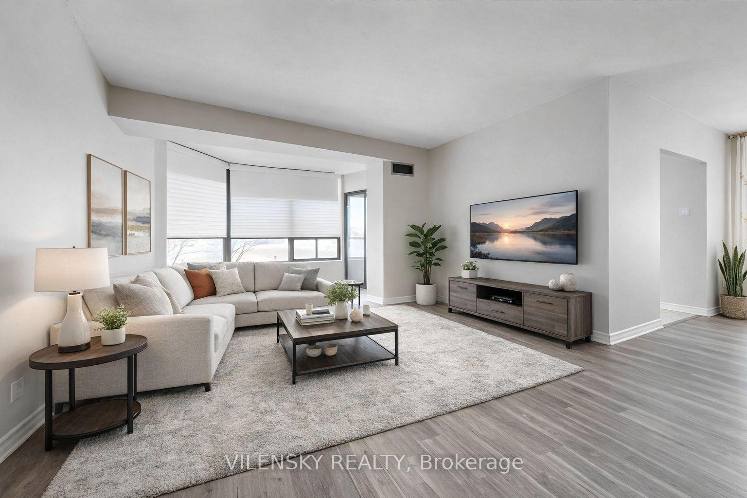 Photo 5 of Unit 214, 7460 Bathurst Street, Vaughan, Brownridge — HOMEH