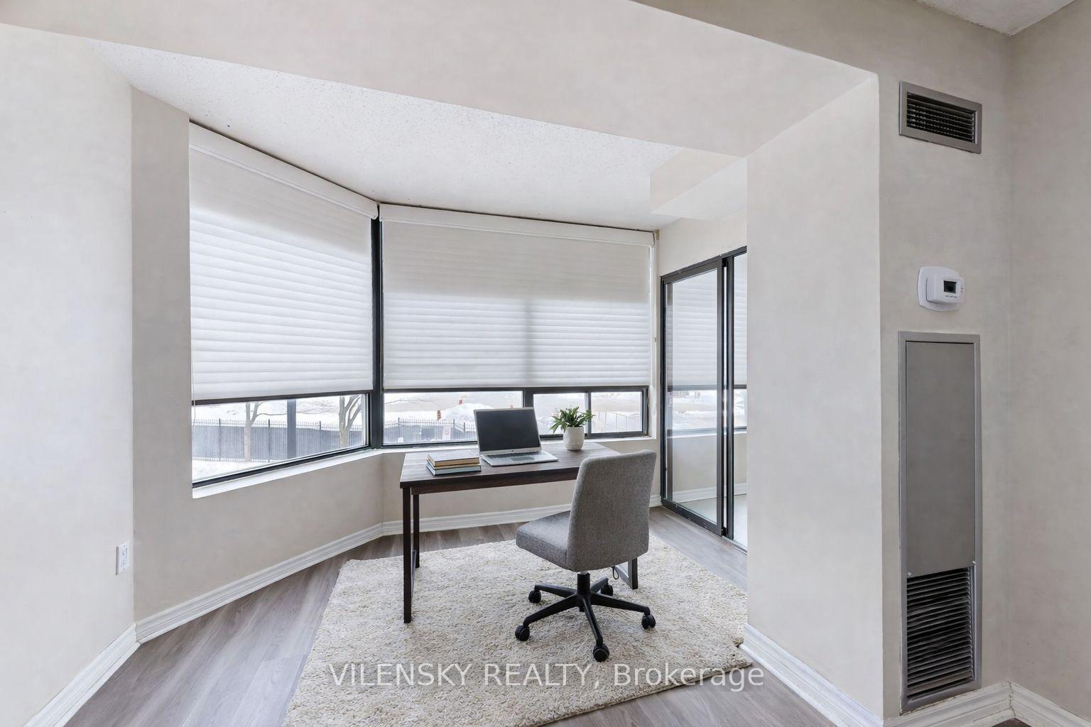 Photo 6 of Unit 214, 7460 Bathurst Street, Vaughan, Brownridge — HOMEH