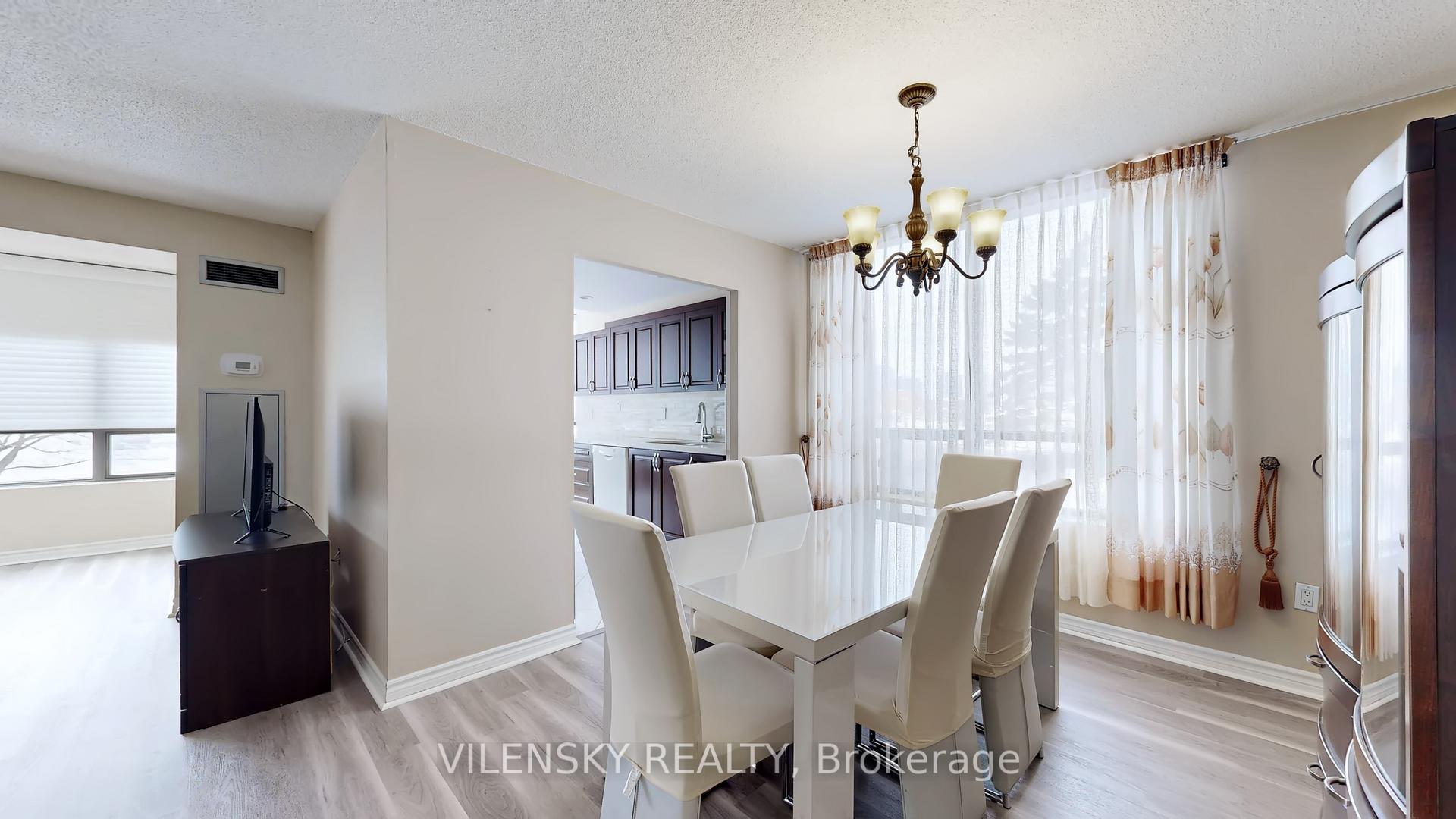 Photo 7 of Unit 214, 7460 Bathurst Street, Vaughan, Brownridge — HOMEH