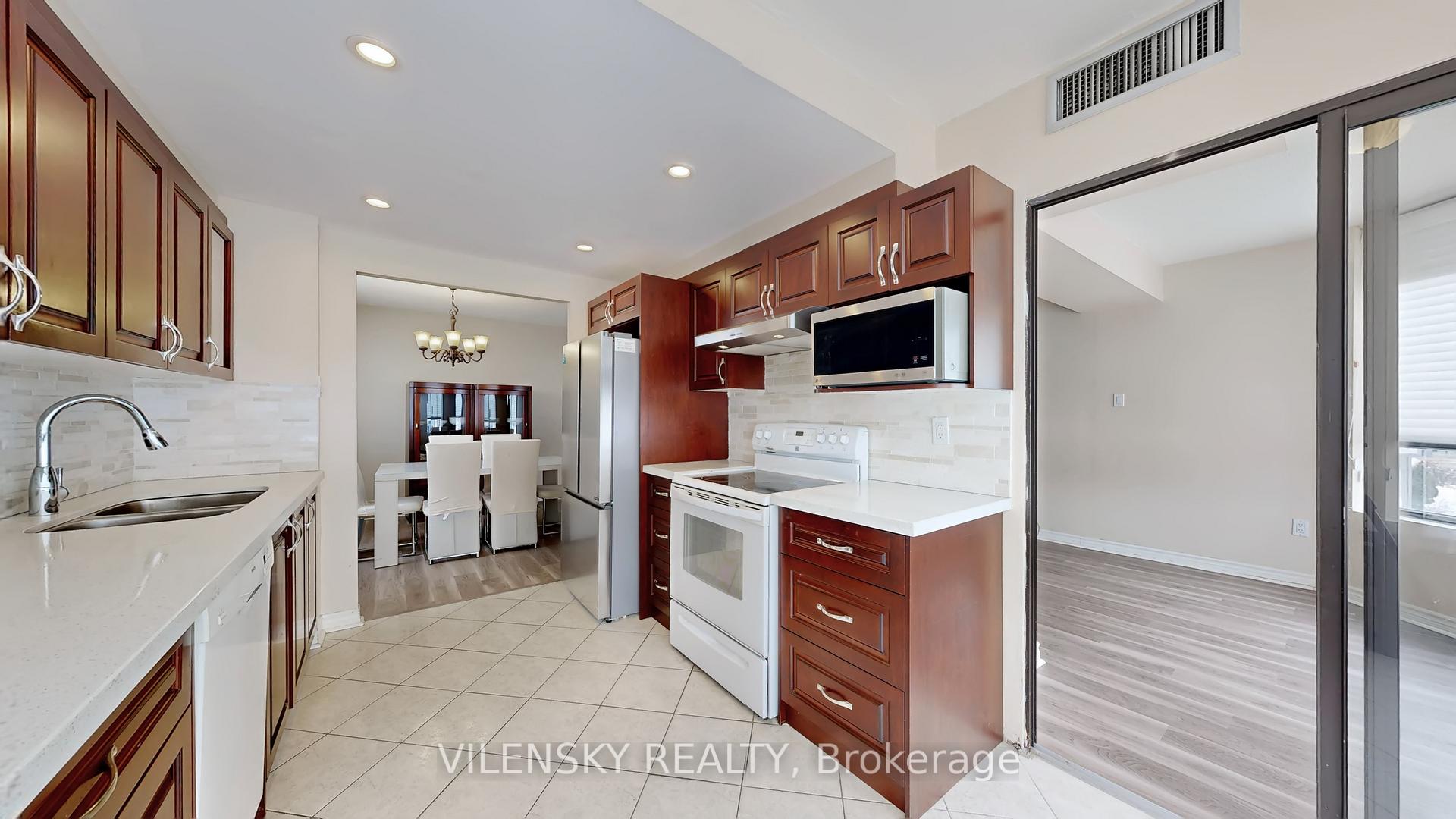 Photo 12 of Unit 214, 7460 Bathurst Street, Vaughan, Brownridge — HOMEH