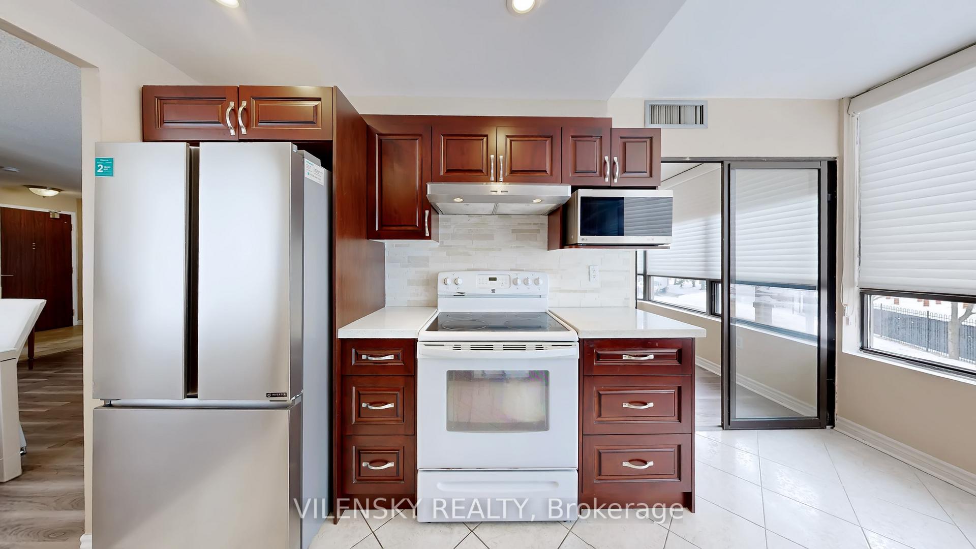 Photo 13 of Unit 214, 7460 Bathurst Street, Vaughan, Brownridge — HOMEH