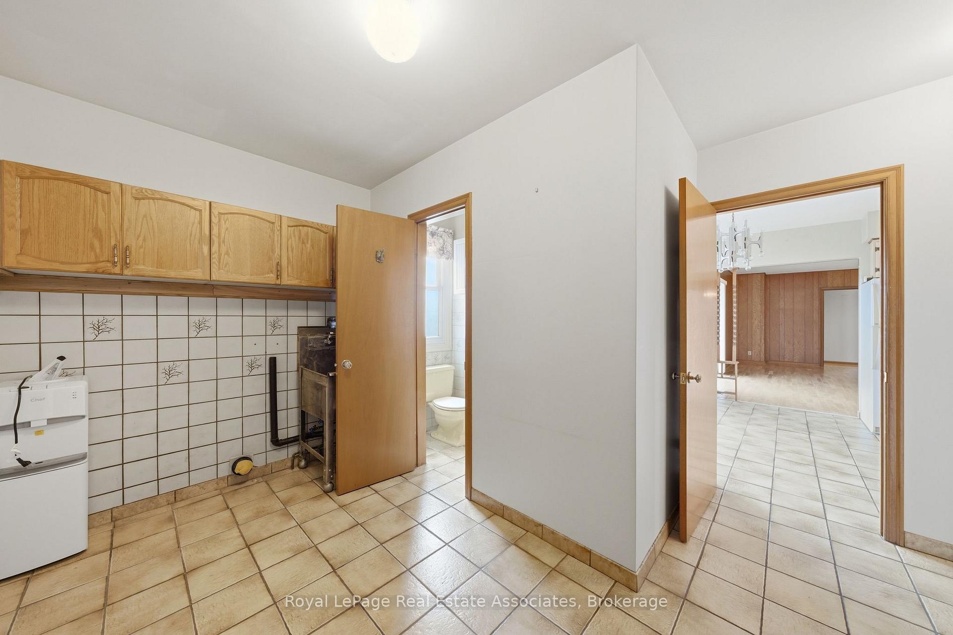 Photo 12 of 1137 Ridge Road, Hamilton, Rural Stoney Creek — HOMEH