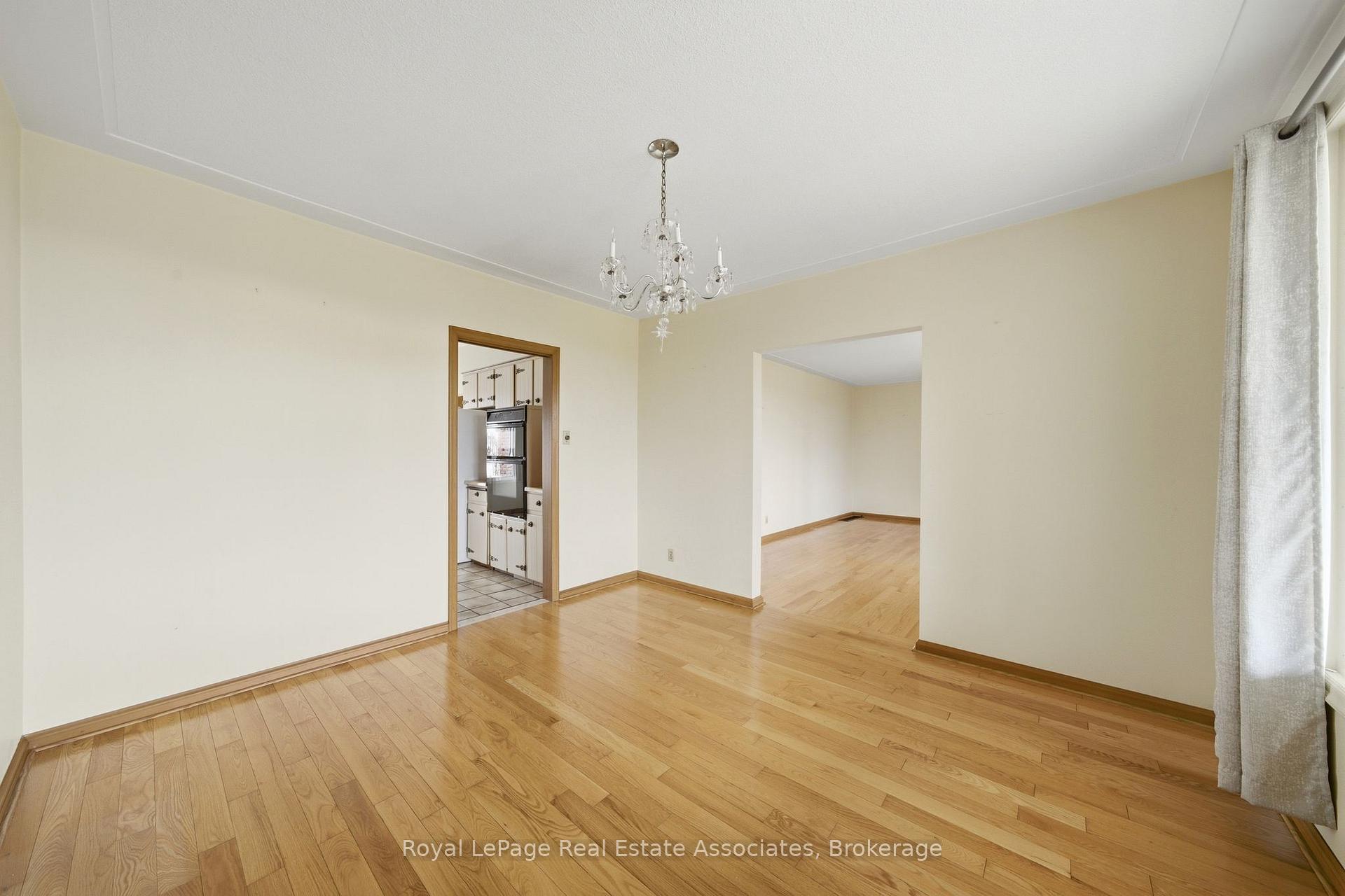 Photo 18 of 1137 Ridge Road, Hamilton, Rural Stoney Creek — HOMEH