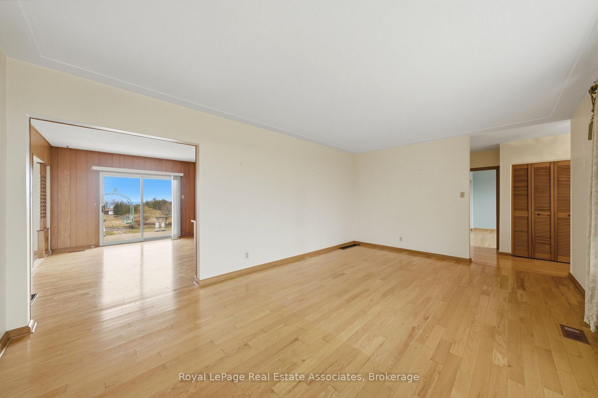 Photo 19 of 1137 Ridge Road, Hamilton, Rural Stoney Creek — HOMEH