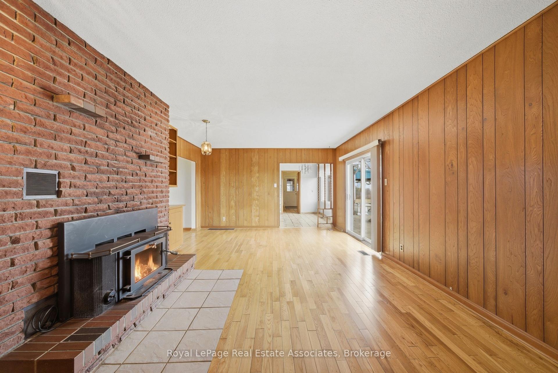 Photo 21 of 1137 Ridge Road, Hamilton, Rural Stoney Creek — HOMEH