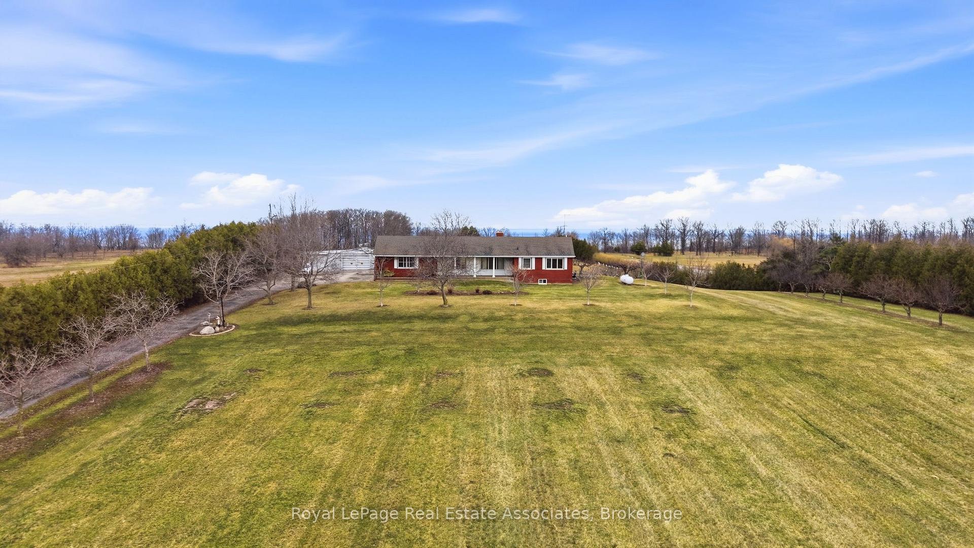 Photo 10 of 1137 Ridge Road, Hamilton, Rural Stoney Creek — HOMEH
