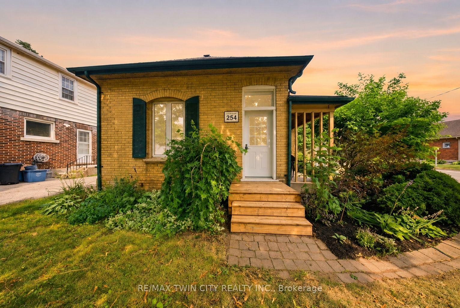 Front of 254 Erie Avenue