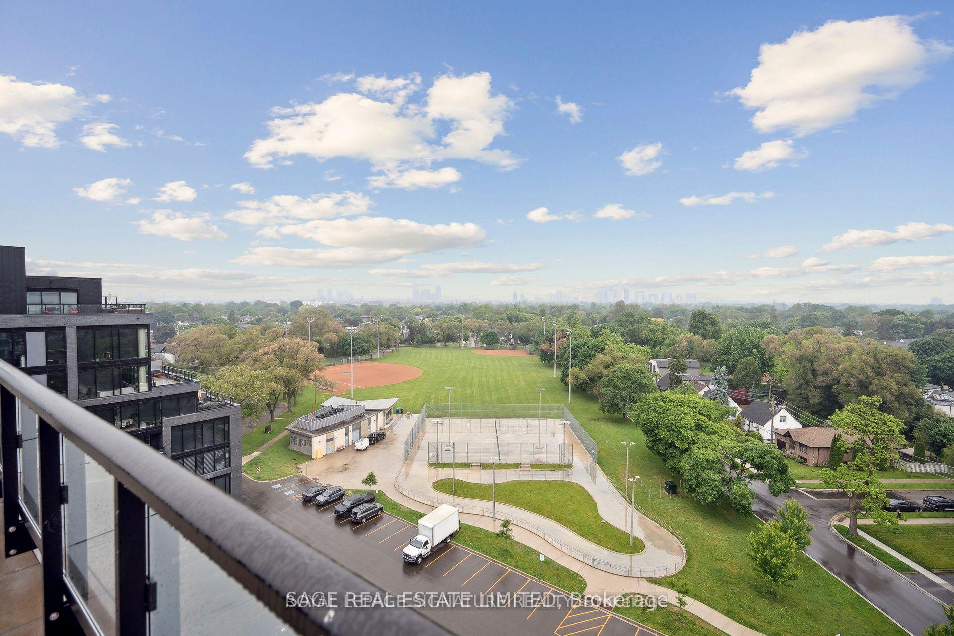 Photo 3 of Unit PH 808, 7 Smith Crescent, Etobicoke, Stonegate-Queensway — HOMEH
