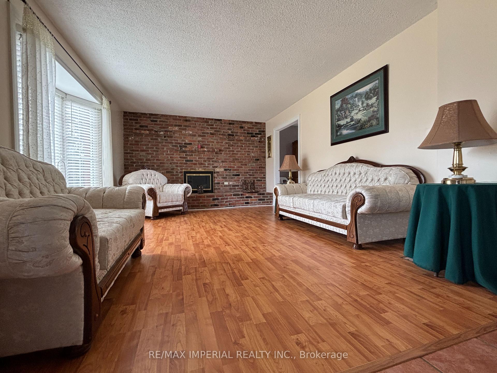 Photo 5 of 23276 Highway 48 Road, Georgina, Baldwin — HOMEH