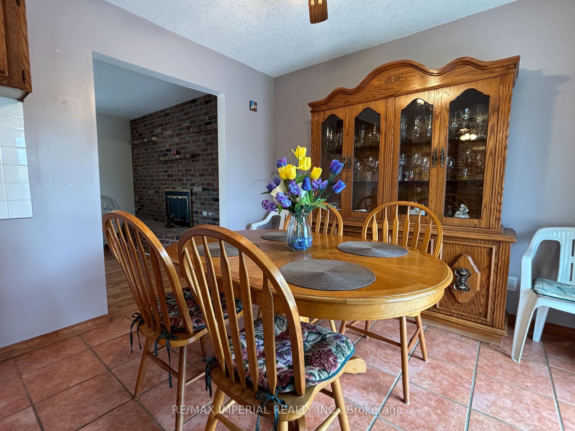 Photo 6 of 23276 Highway 48 Road, Georgina, Baldwin — HOMEH
