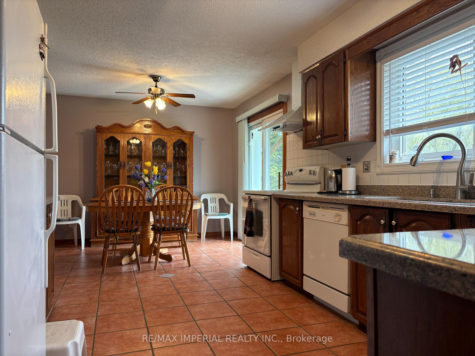 Photo 7 of 23276 Highway 48 Road, Georgina, Baldwin — HOMEH