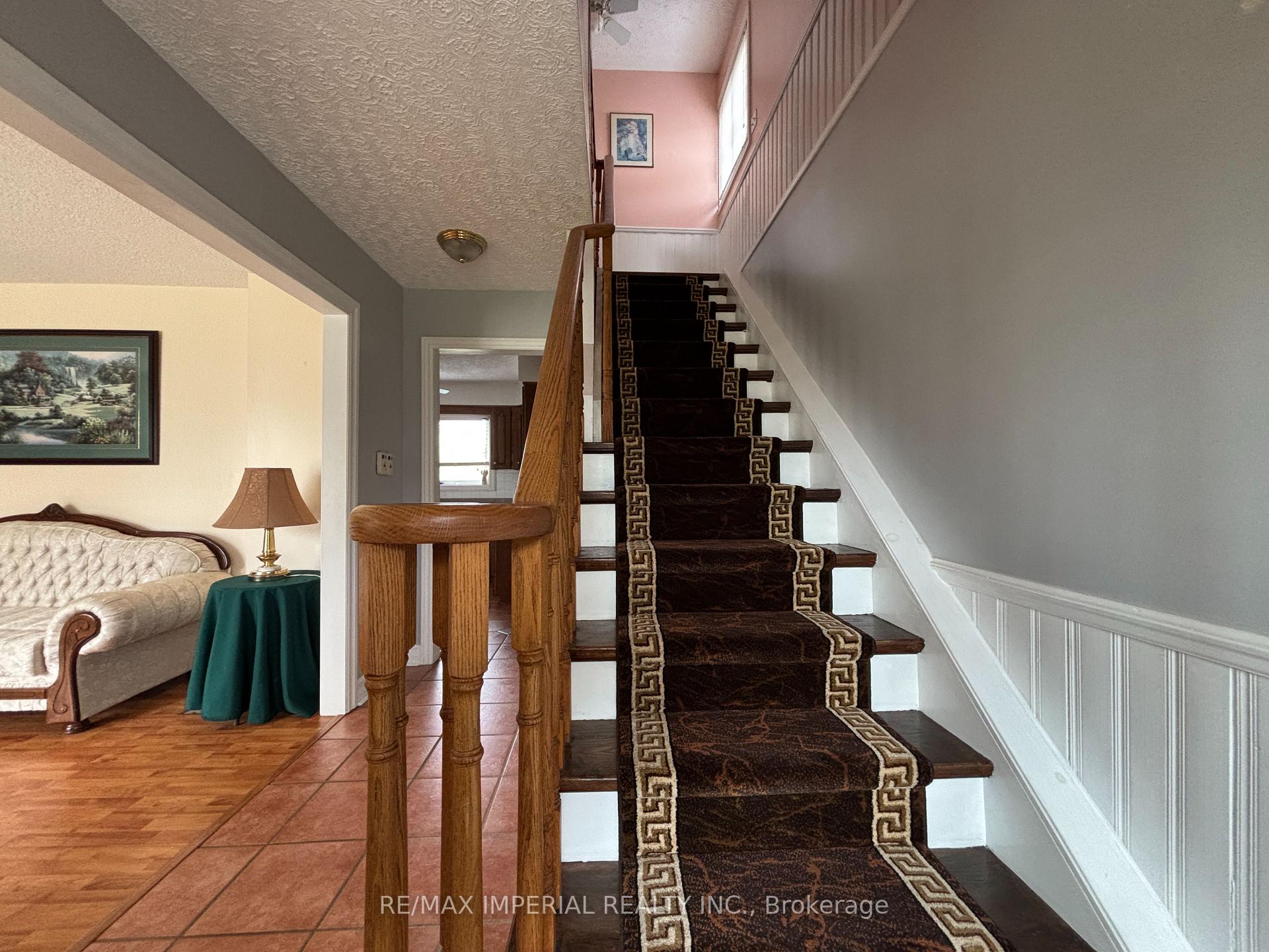Photo 11 of 23276 Highway 48 Road, Georgina, Baldwin — HOMEH