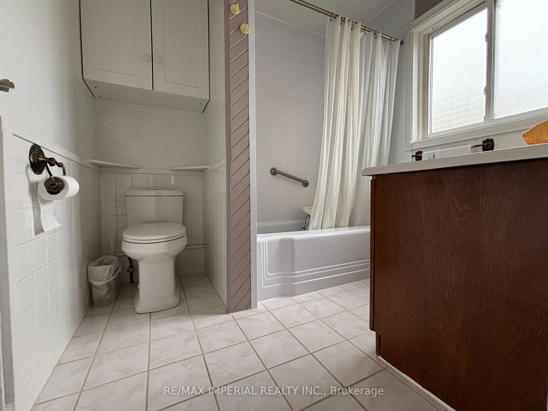 Photo 14 of 23276 Highway 48 Road, Georgina, Baldwin — HOMEH