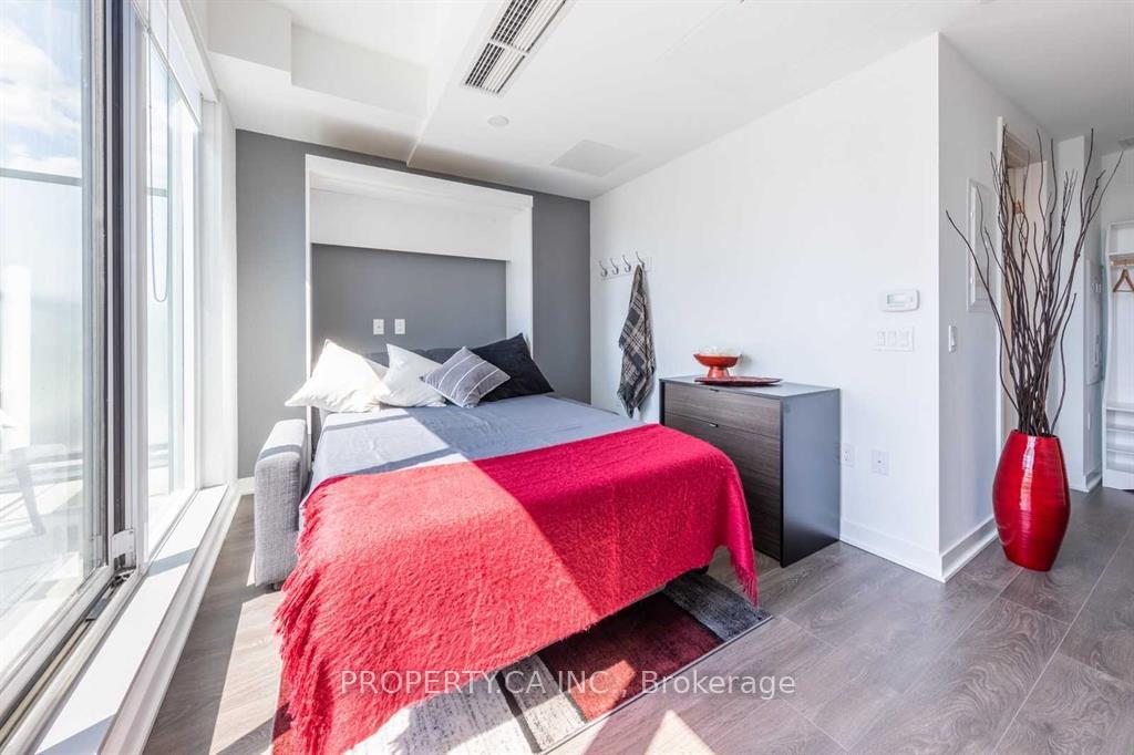Photo 5 of Unit 4008, 115 Blue Jays Way, Toronto, Waterfront Communities — HOMEH