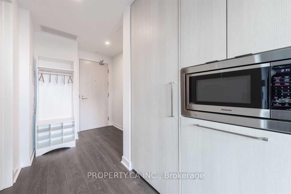 Photo 6 of Unit 4008, 115 Blue Jays Way, Toronto, Waterfront Communities — HOMEH