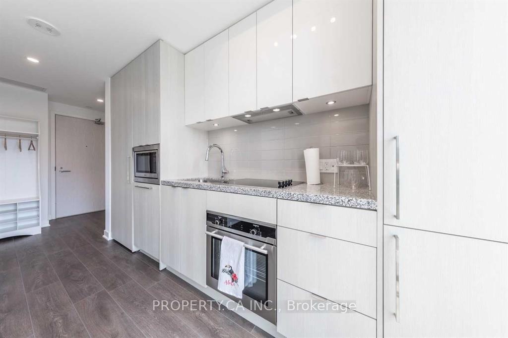 Photo 12 of Unit 4008, 115 Blue Jays Way, Toronto, Waterfront Communities — HOMEH