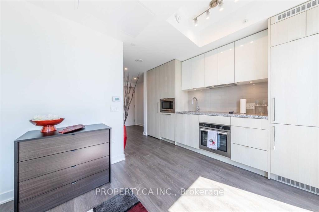 Photo 13 of Unit 4008, 115 Blue Jays Way, Toronto, Waterfront Communities — HOMEH