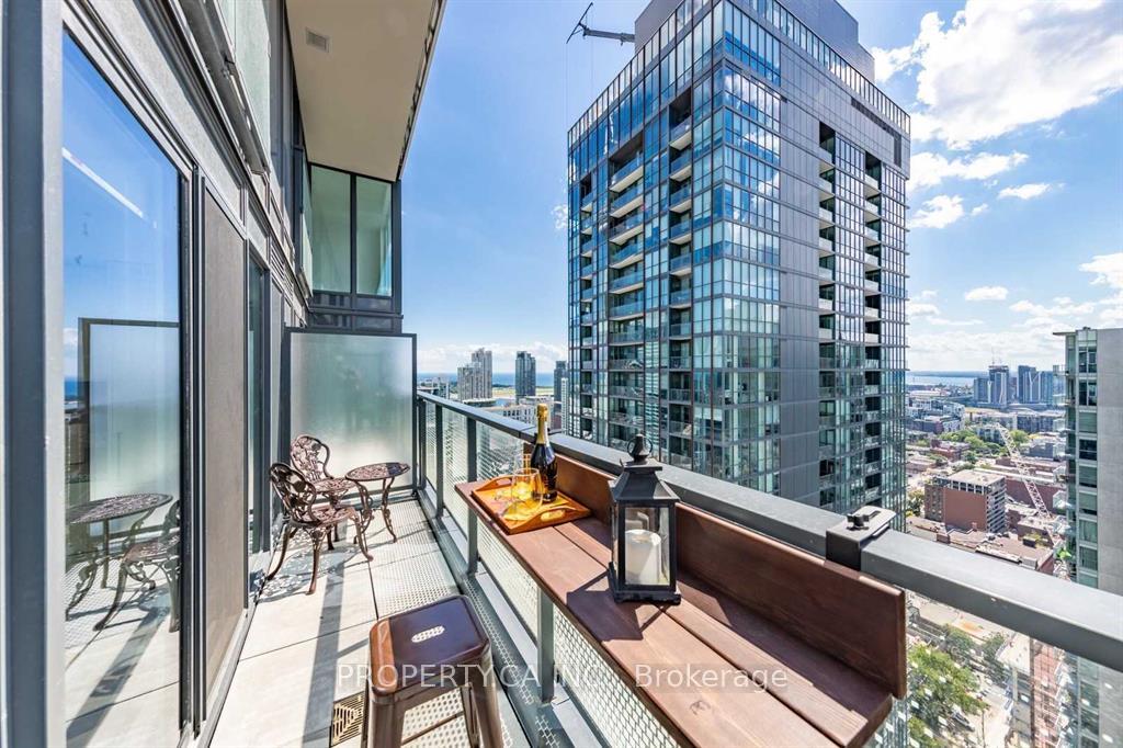 Photo 15 of Unit 4008, 115 Blue Jays Way, Toronto, Waterfront Communities — HOMEH