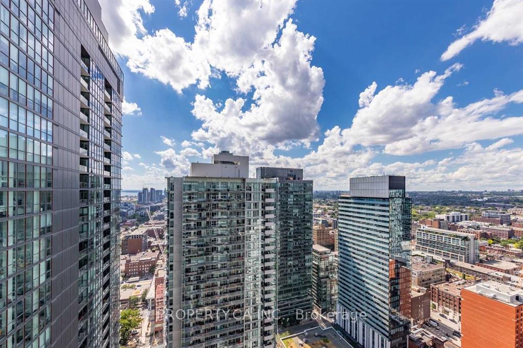 Photo 17 of Unit 4008, 115 Blue Jays Way, Toronto, Waterfront Communities — HOMEH