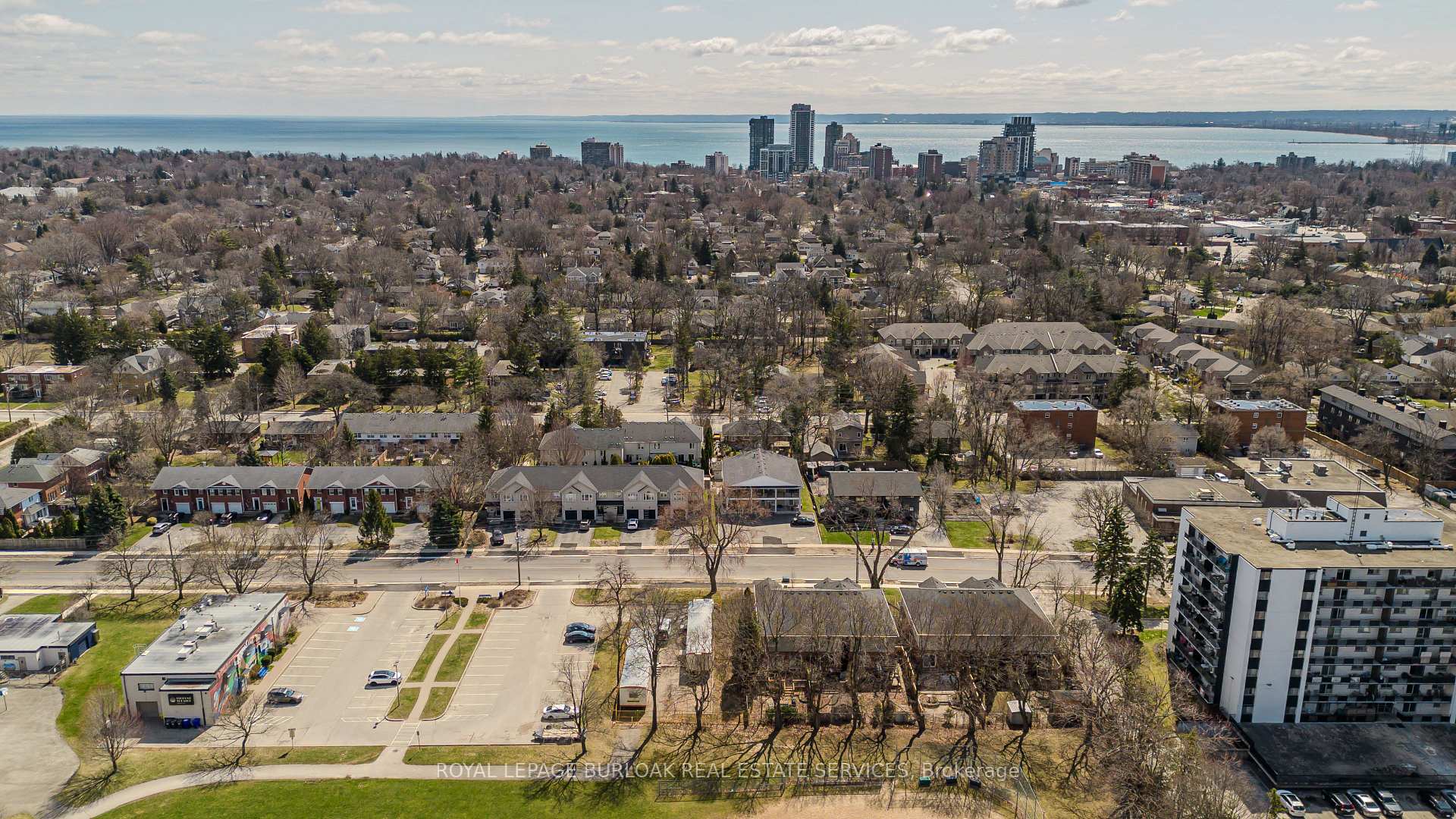 Photo 6 of 2121 Prospect Street, Burlington, Brant — HOMEH