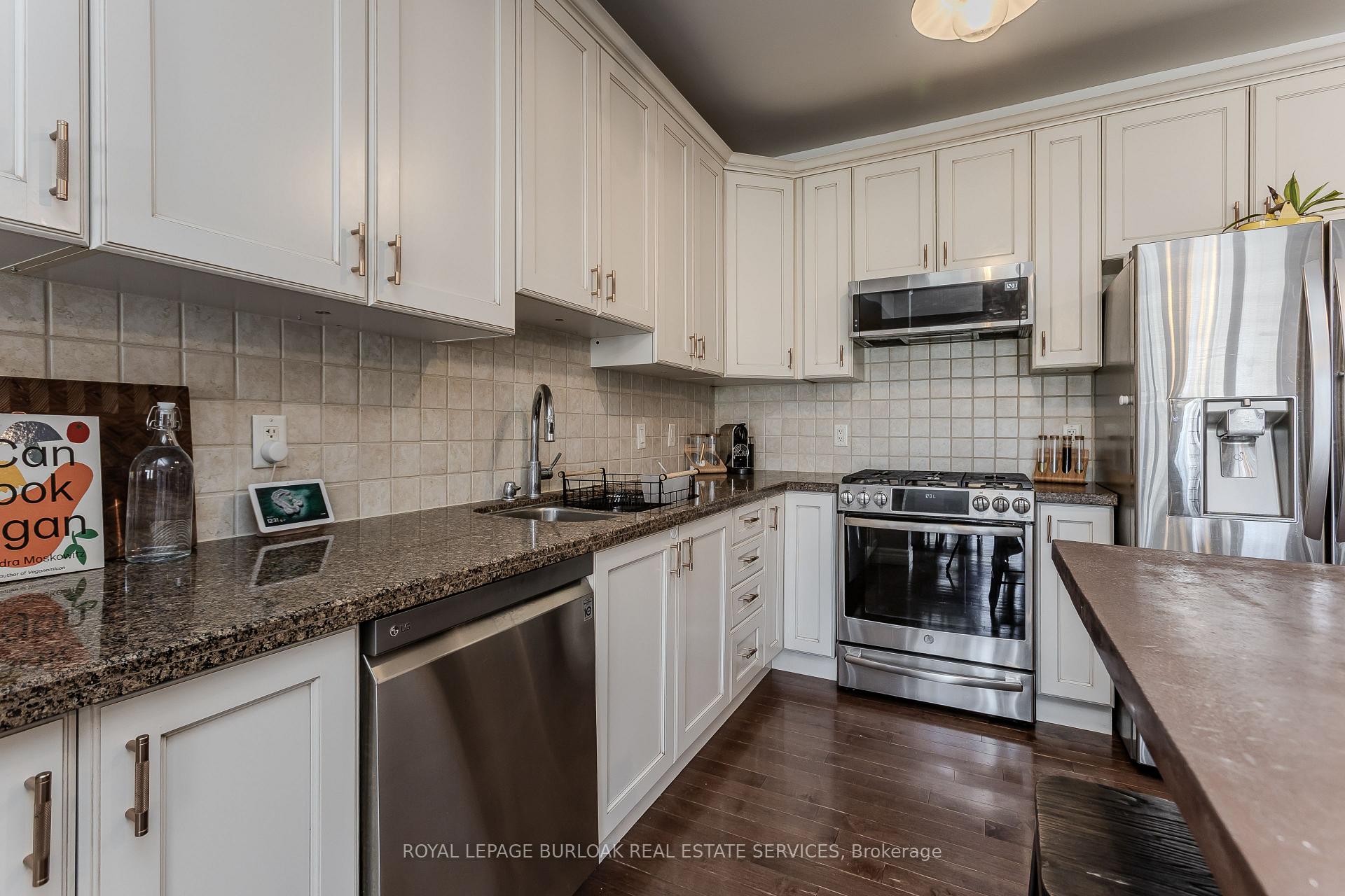 Photo 12 of 2121 Prospect Street, Burlington, Brant — HOMEH