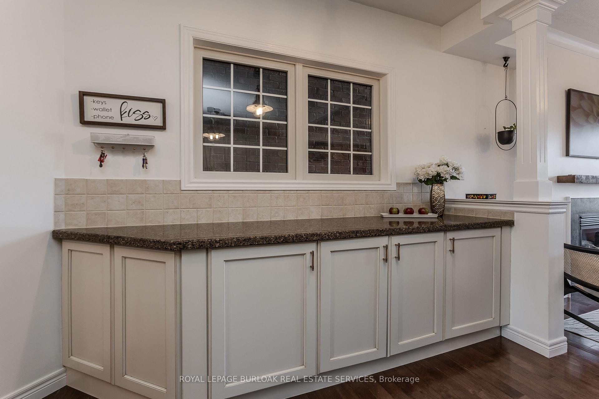 Photo 14 of 2121 Prospect Street, Burlington, Brant — HOMEH