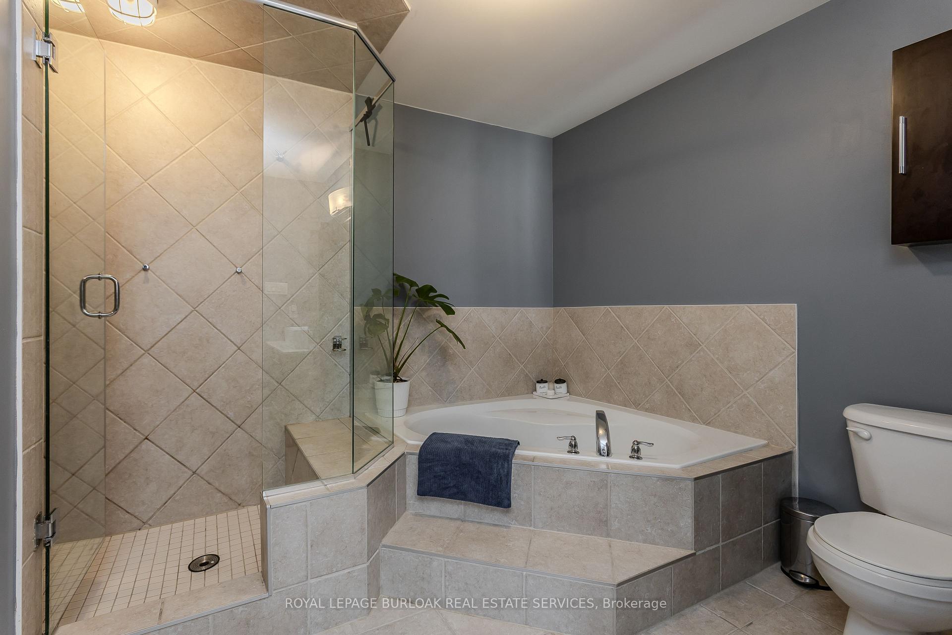 Photo 18 of 2121 Prospect Street, Burlington, Brant — HOMEH