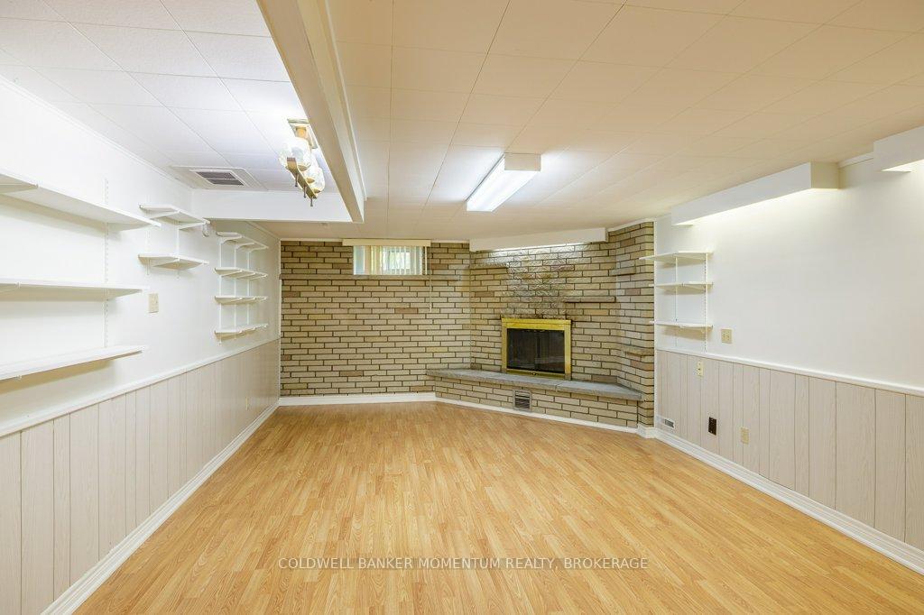 Photo 21 of 4 Parkhill Road, St. Catharines, Burleigh Hill — HOMEH