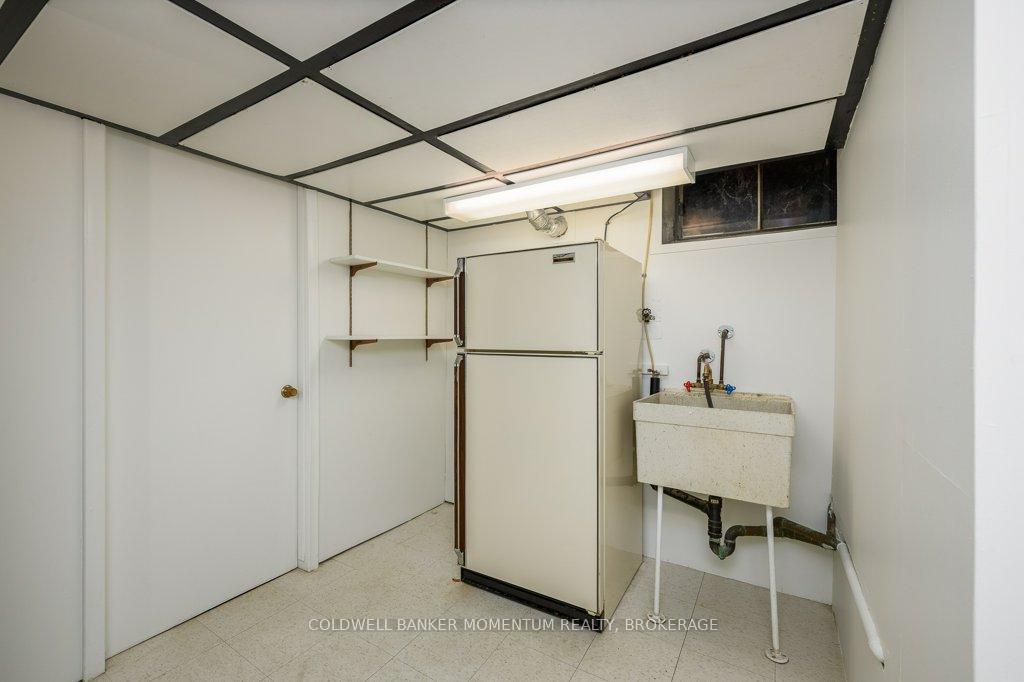 Photo 25 of 4 Parkhill Road, St. Catharines, Burleigh Hill — HOMEH