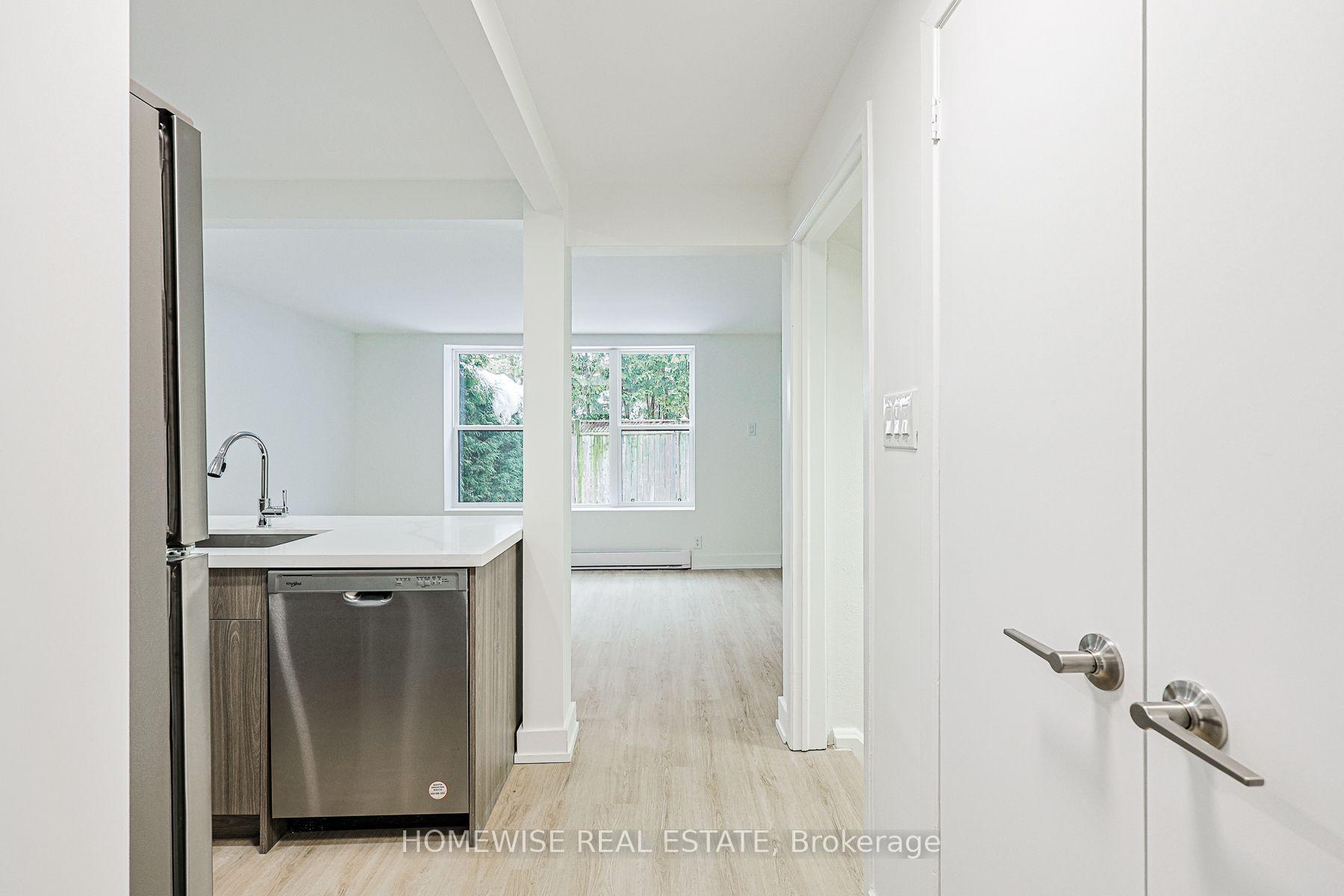 Photo 2 of Unit 8A, 100 Liberty Street N, Clarington, Bowmanville — HOMEH