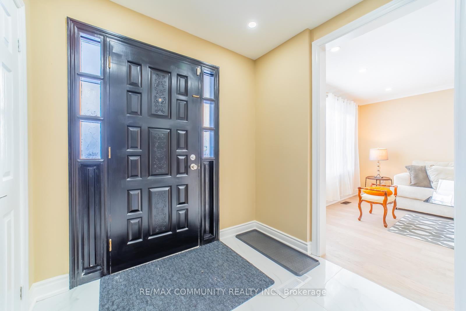 Photo 8 of 45 Barrymore Road, Scarborough, Bendale — HOMEH