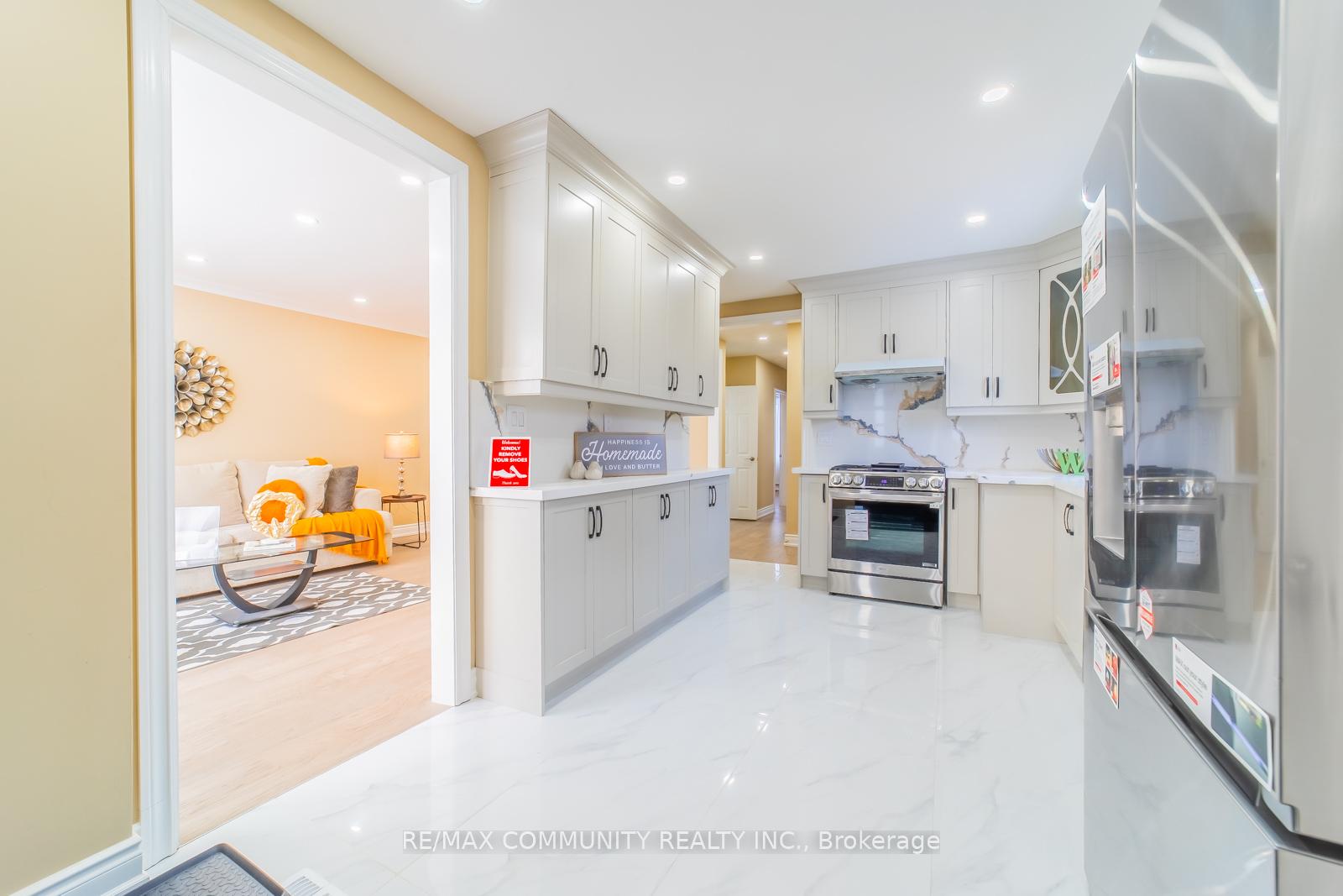 Photo 9 of 45 Barrymore Road, Scarborough, Bendale — HOMEH