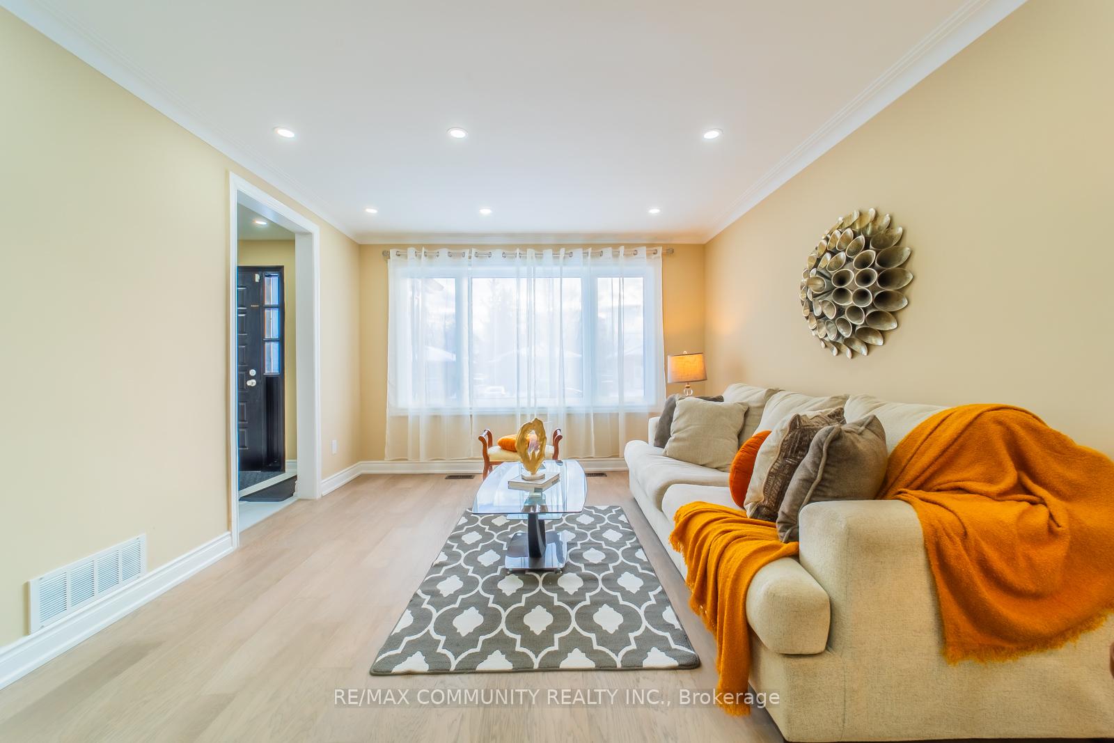 Photo 12 of 45 Barrymore Road, Scarborough, Bendale — HOMEH