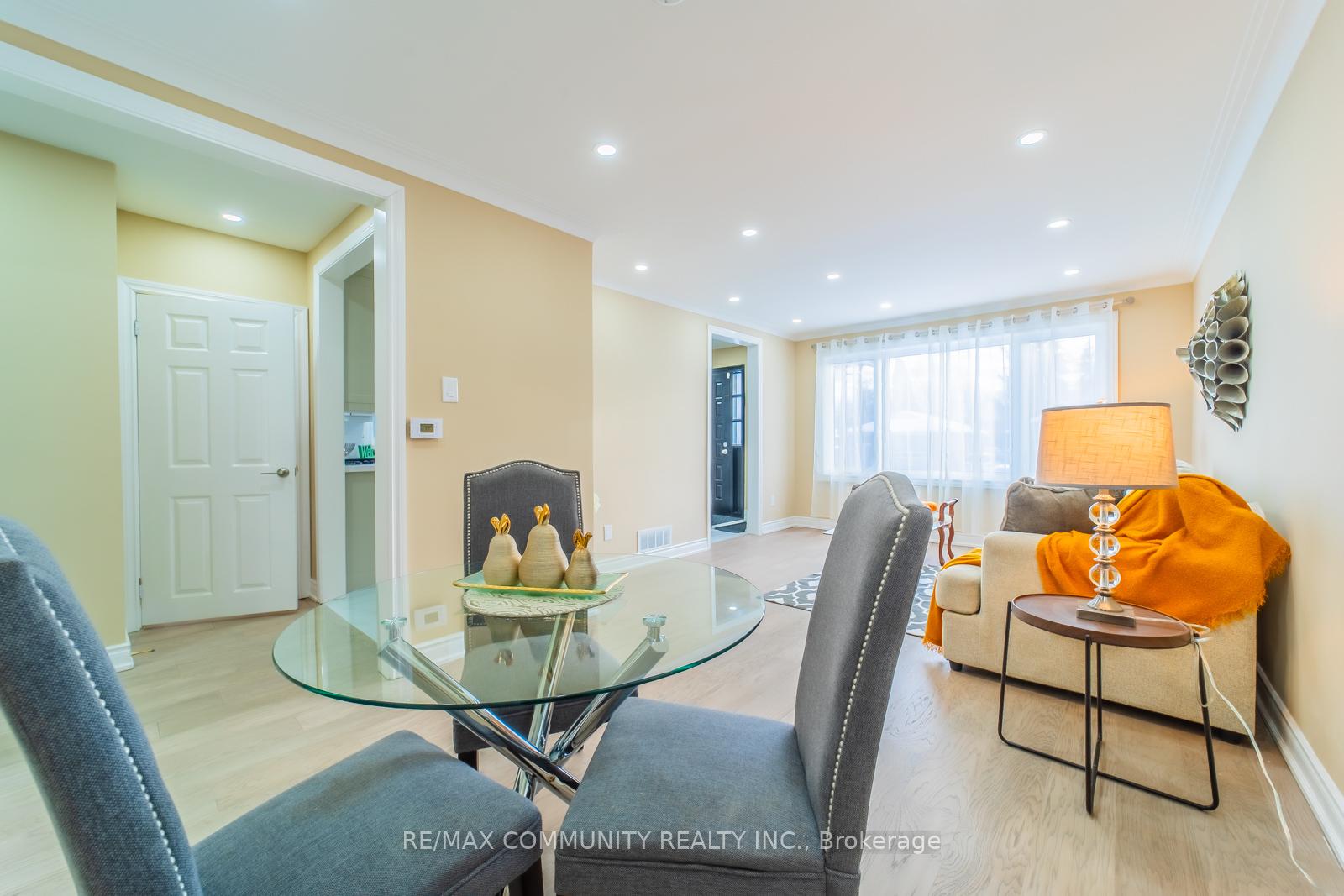 Photo 14 of 45 Barrymore Road, Scarborough, Bendale — HOMEH