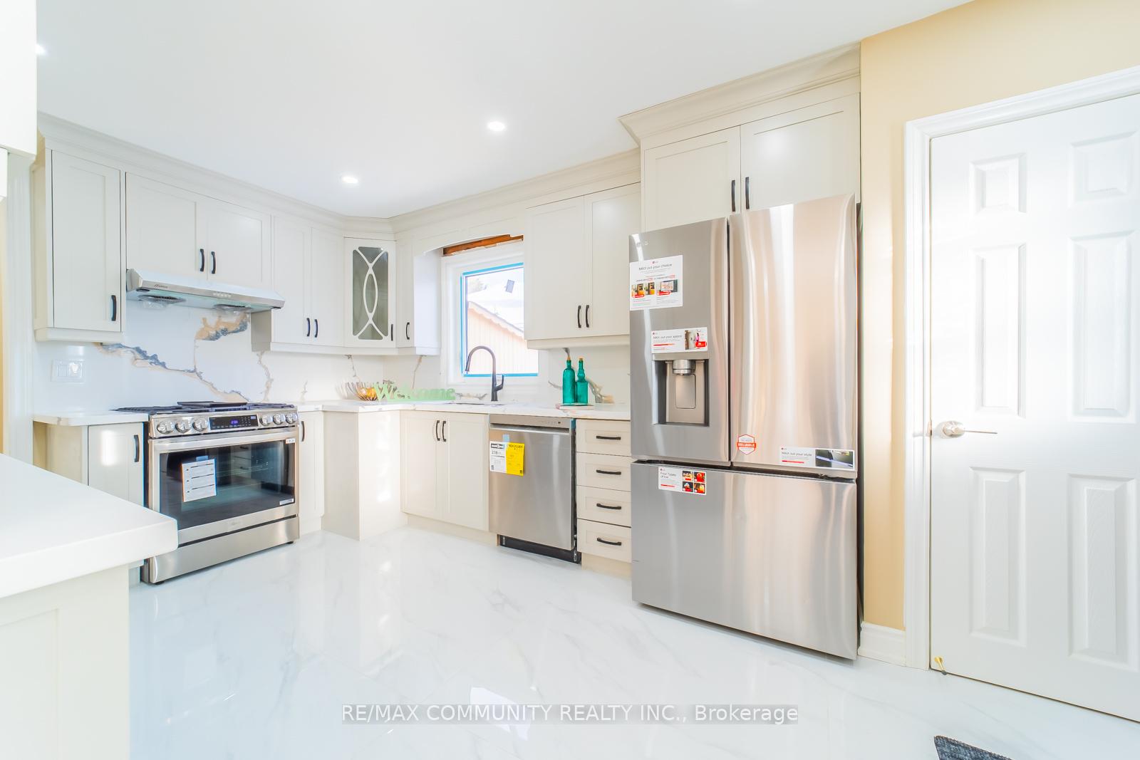 Photo 16 of 45 Barrymore Road, Scarborough, Bendale — HOMEH