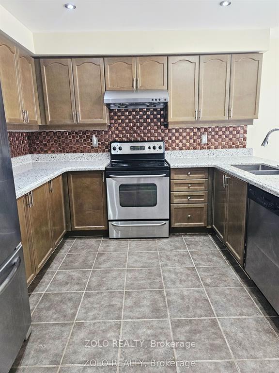 Photo 13 of 39 Atherton Avenue, Ajax, Northwest Ajax — HOMEH