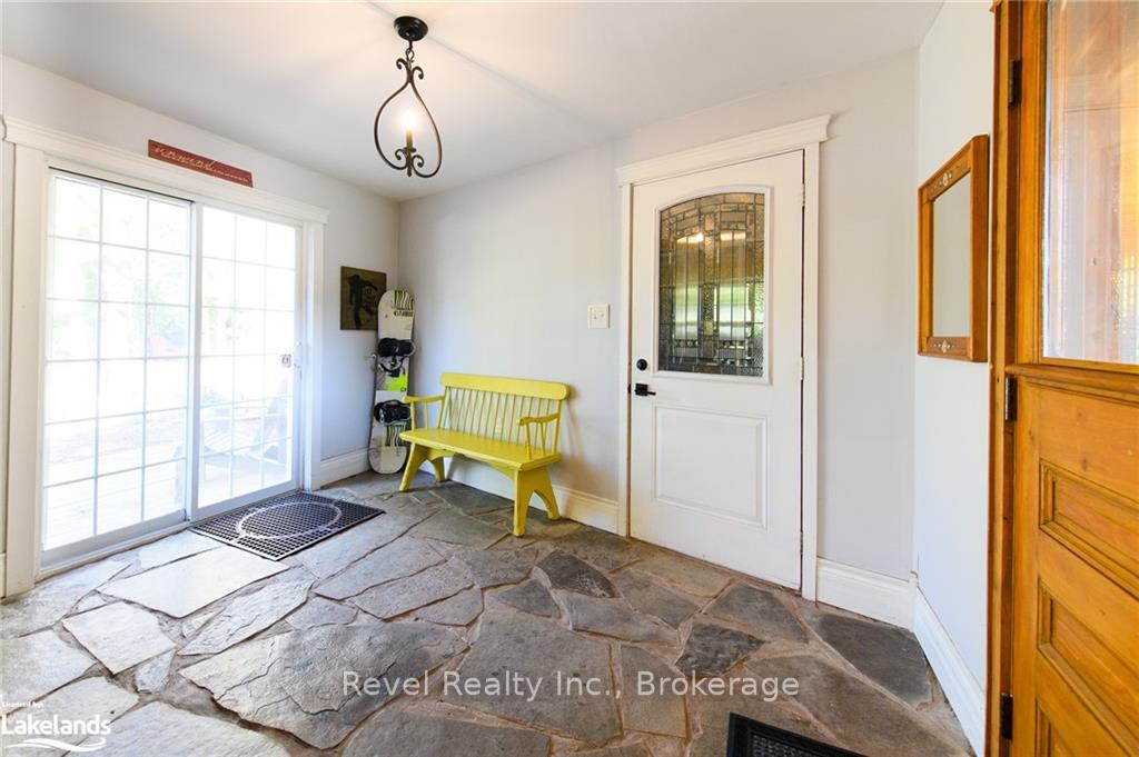 Photo 2 of 18 Homestead Drive, Clearview, Rural Clearview — HOMEH