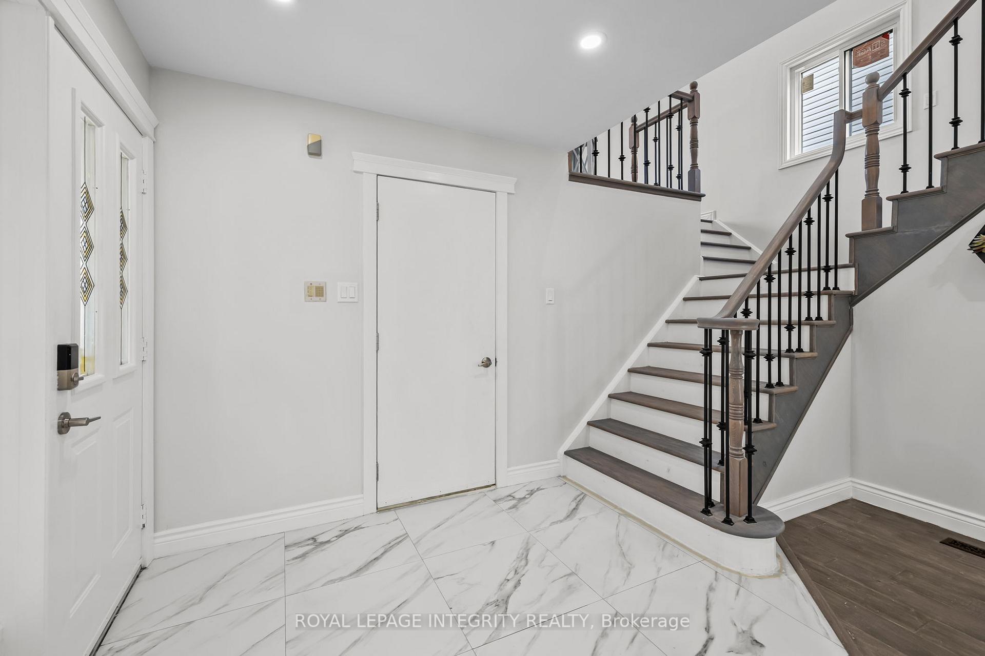 Photo 3 of 83 Saddle Crescent, Ottawa, Hunt Club Park — HOMEH