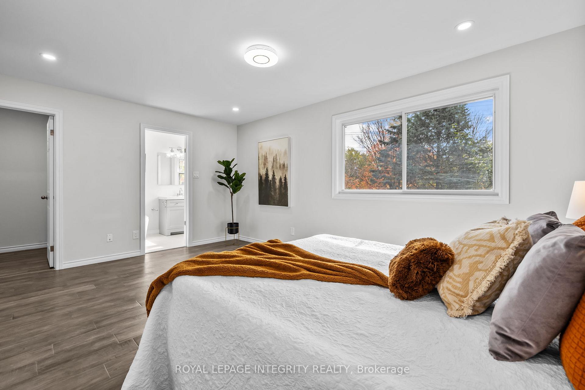 Photo 21 of 83 Saddle Crescent, Ottawa, Hunt Club Park — HOMEH