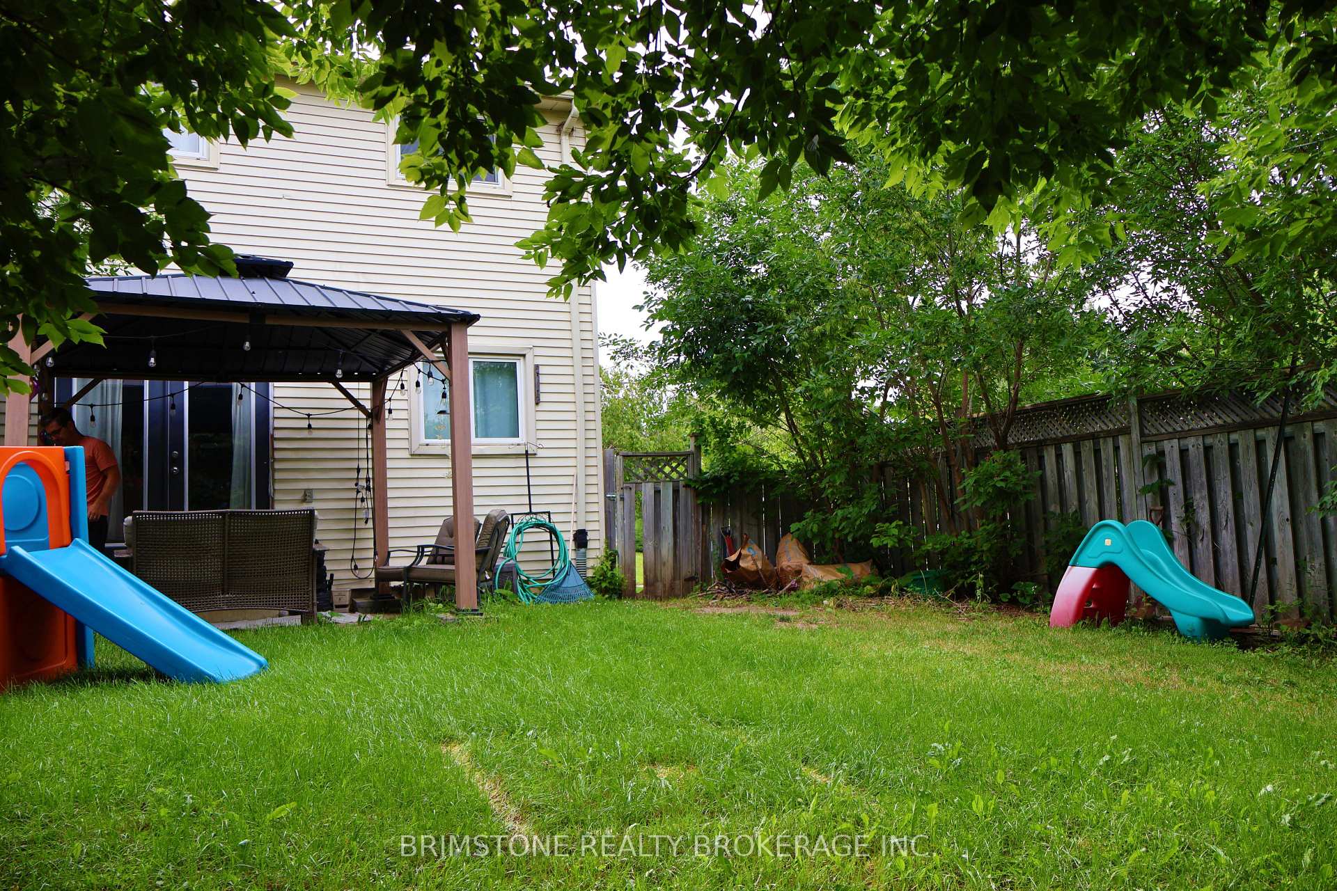 Photo 8 of 104 Hickling Trail, Barrie, Grove East — HOMEH