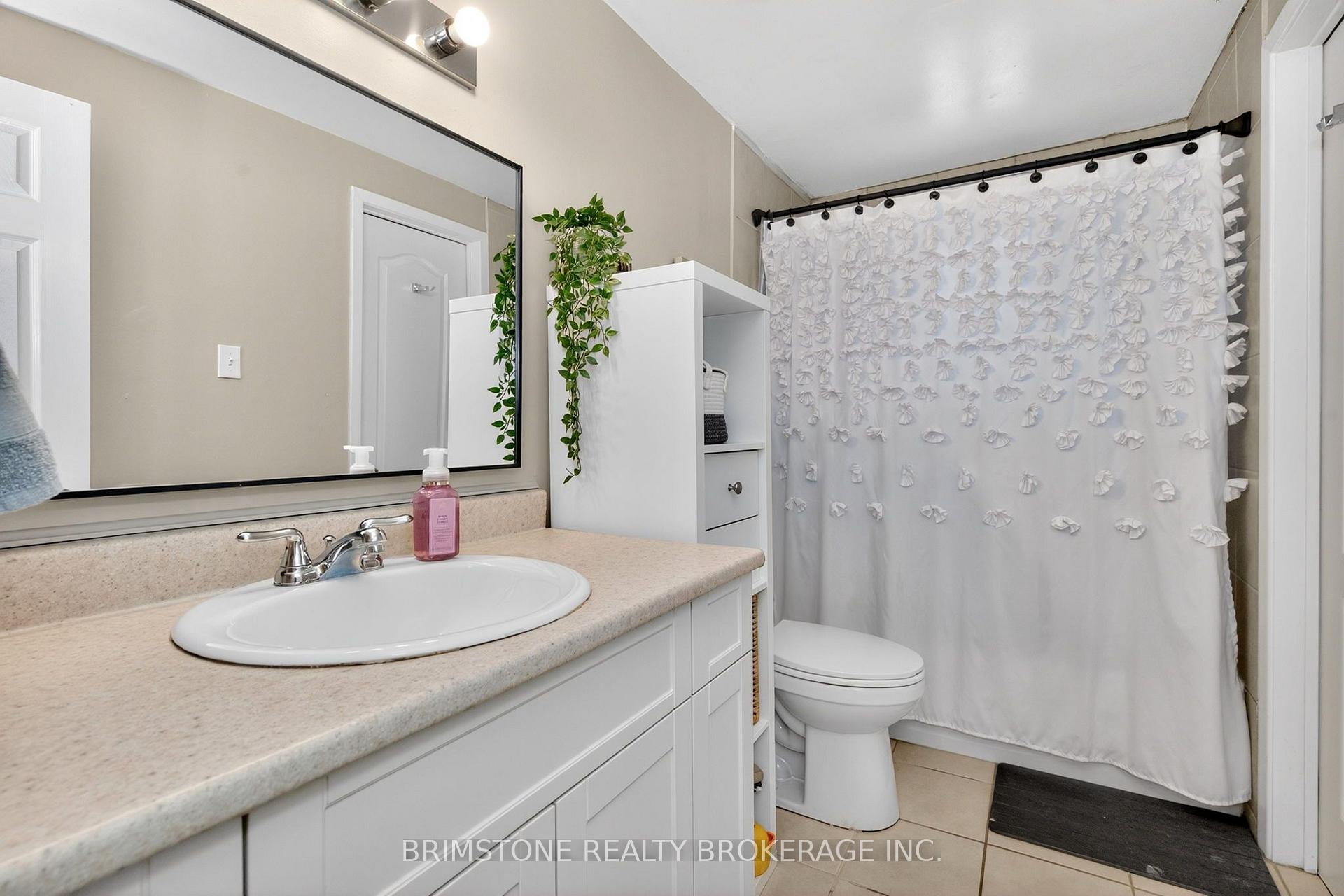 Photo 36 of 104 Hickling Trail, Barrie, Grove East — HOMEH