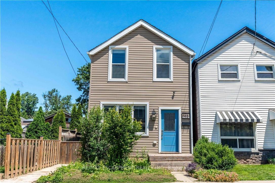 Photo of 195 Wood Street E