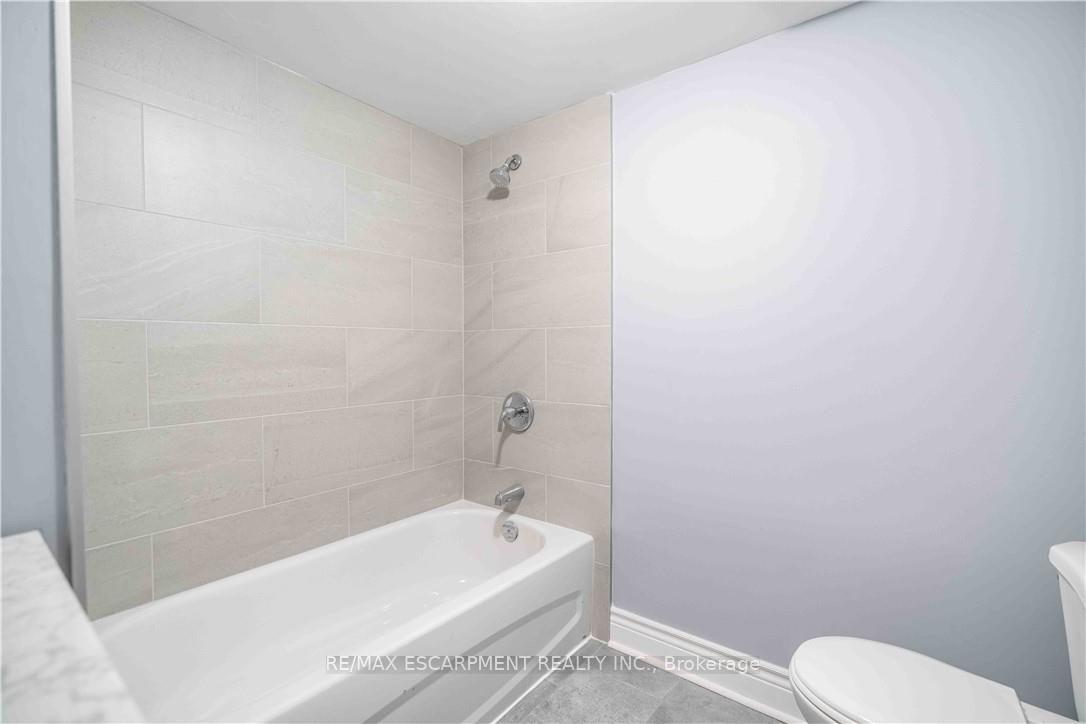 Photo 23 of 195 Wood Street E, Hamilton, North End — HOMEH