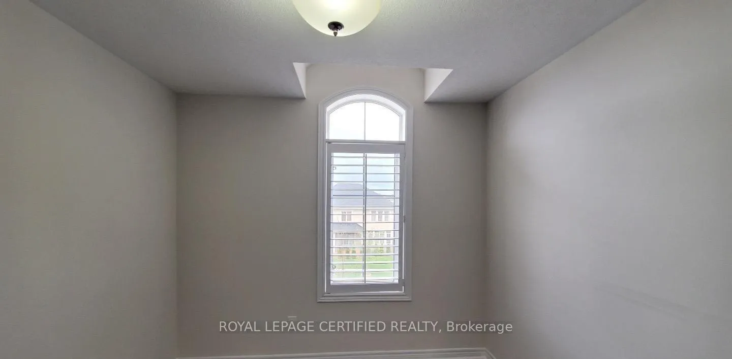 Photo 15 of 2554 Grand Oak Trail, Oakville, Westmount — HOMEH