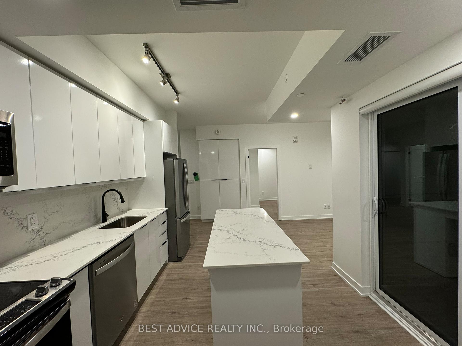 Photo 8 of Unit 809, 56 Lakeside Terrace, Barrie, Little Lake — HOMEH