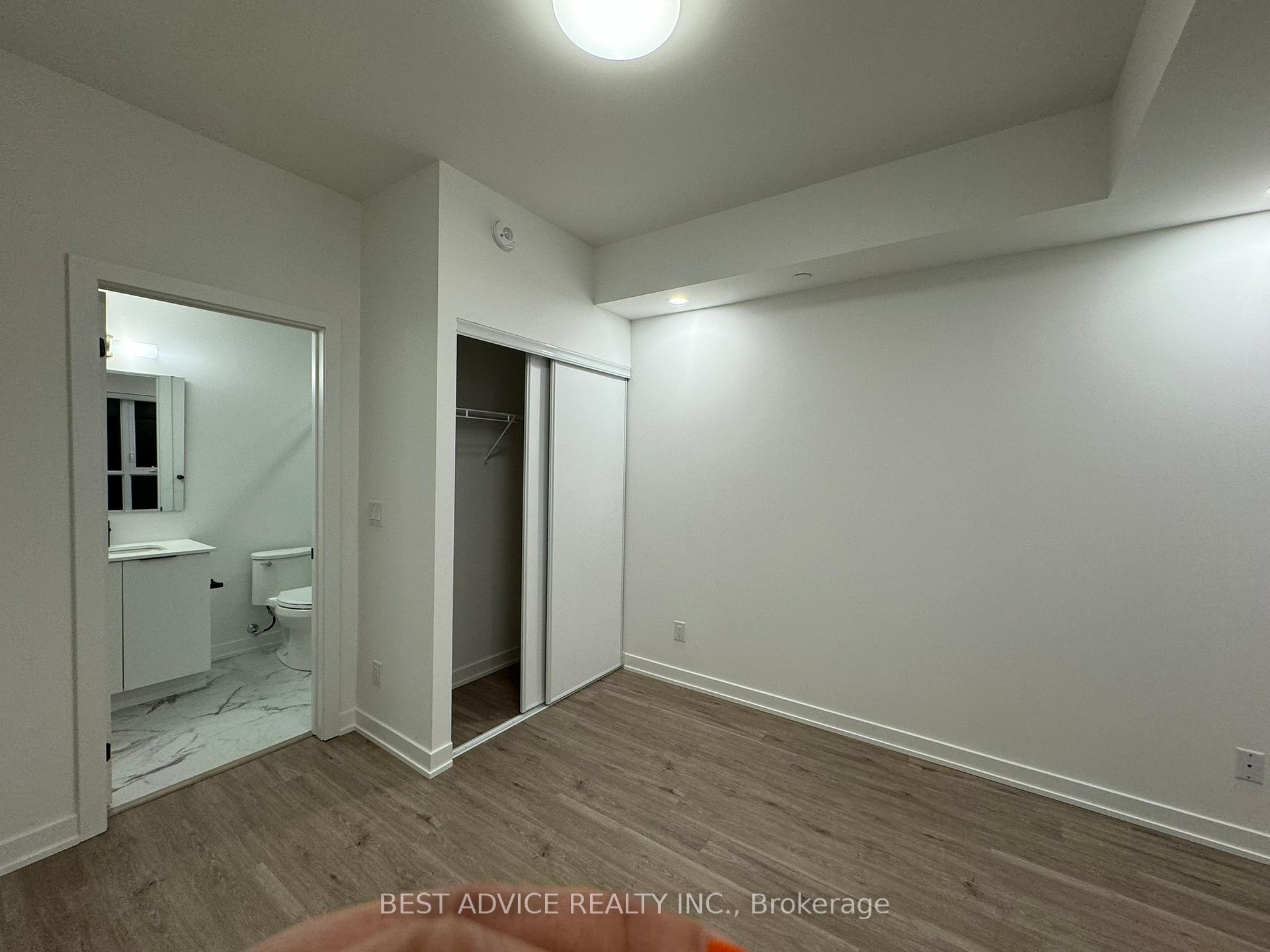 Photo 9 of Unit 809, 56 Lakeside Terrace, Barrie, Little Lake — HOMEH